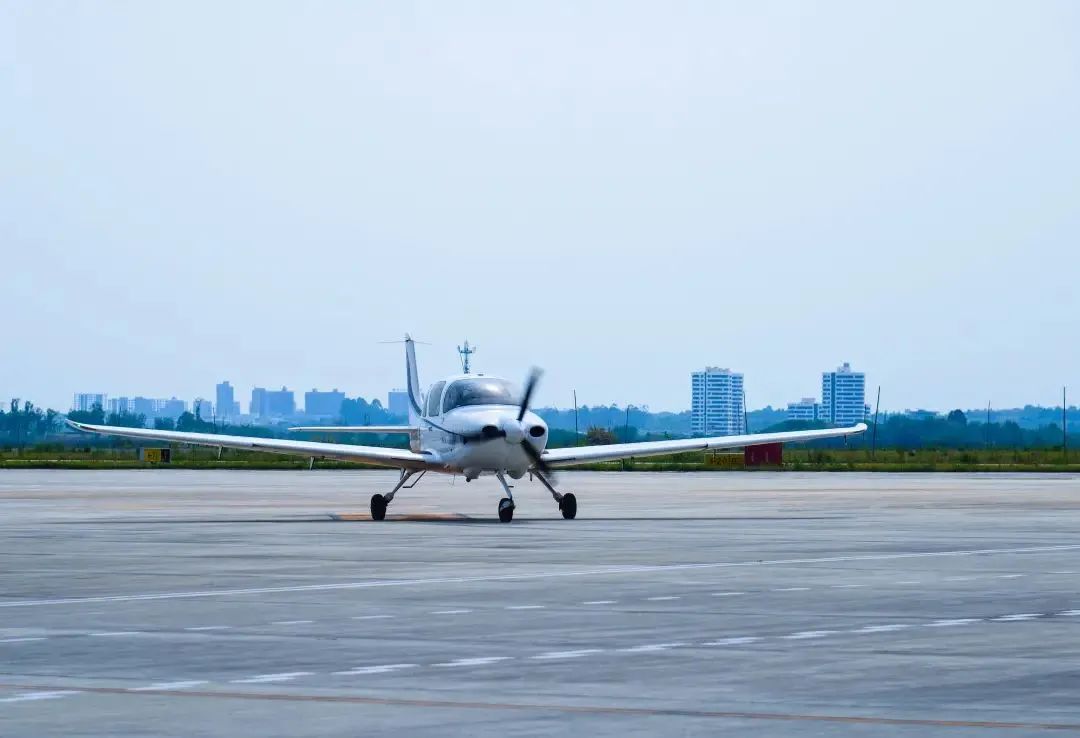 国内首个“阶梯式”低空空域划设模式，在成都淮州机场！